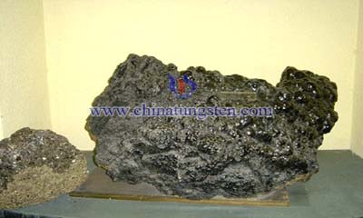 tungsten ore photo