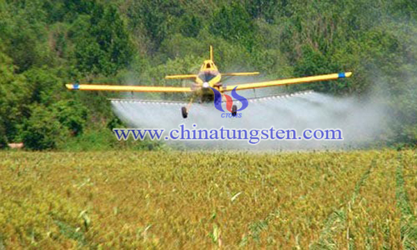 herbicide spraying image