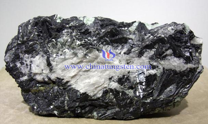 tungsten concentrate picture