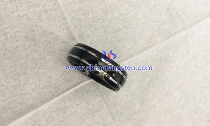 black tungsten ring image