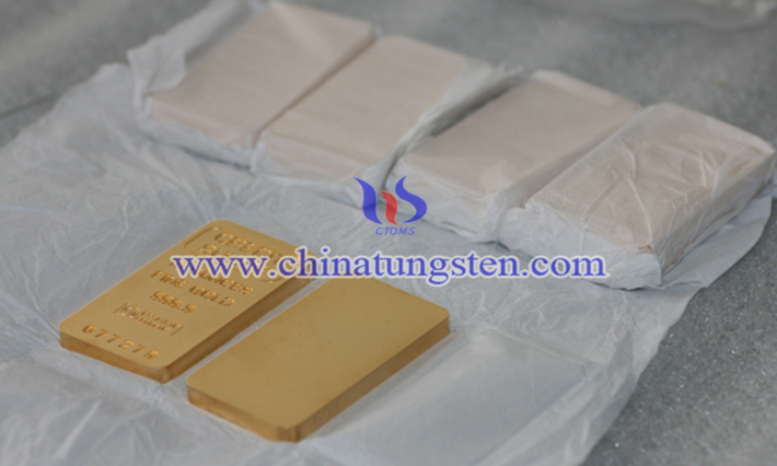 gold-plated tungsten brick picture