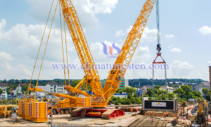 tungsten alloy counterweight crane picture