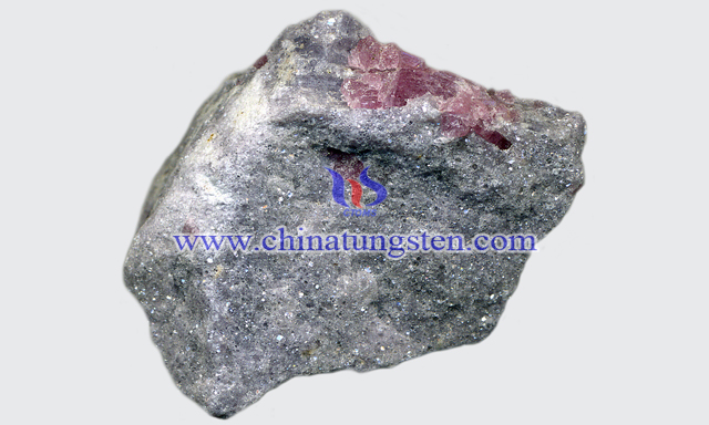 鋰礦石圖片