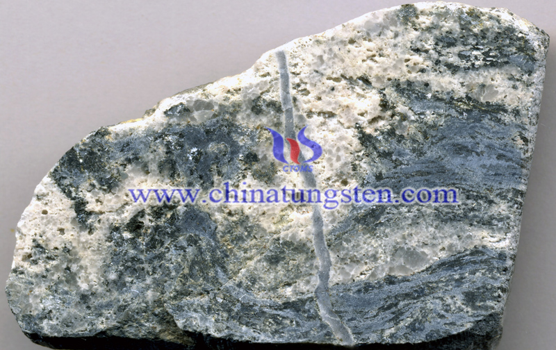 the molybdenum ore image