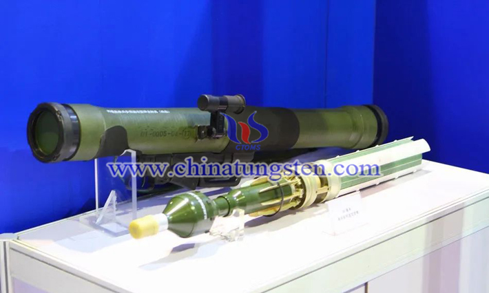 2015年中國警用裝備展上的DZJ08式火箭彈圖片