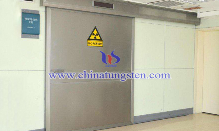 automatic tungsten alloy radiation shielding door image