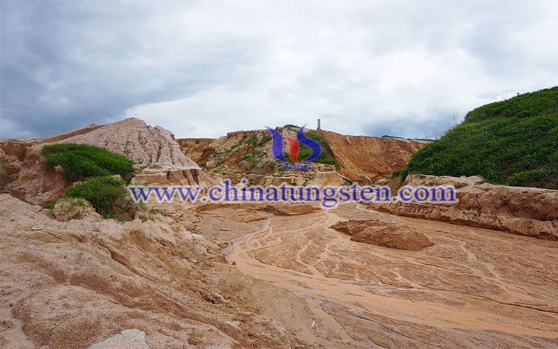 the rare earth mining image