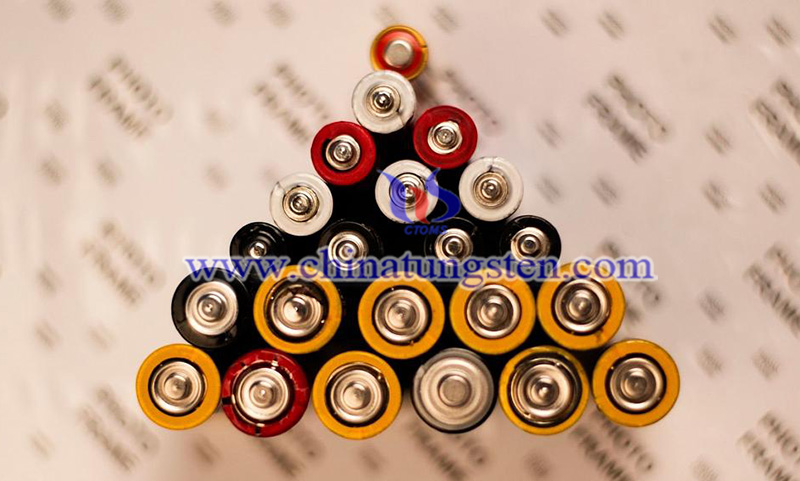 Alkaline batteries are used in TV remotes and toys image Alkaline batteries are used in TV remotes and toys image