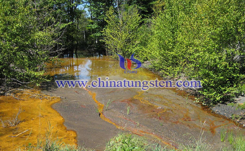 Acid mine drainage pollution in a stream in Cambria County of Pennsylvania image