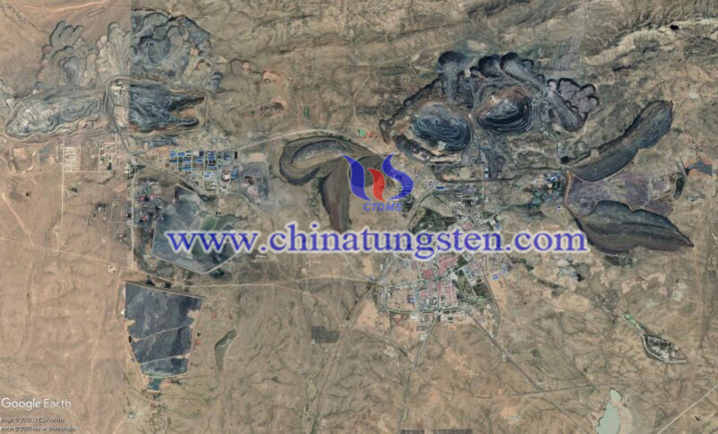 Bayan Obo mine produces about half the world supply of rare earths image