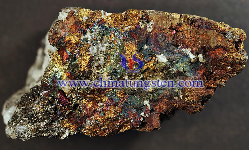 rare earths minerals image