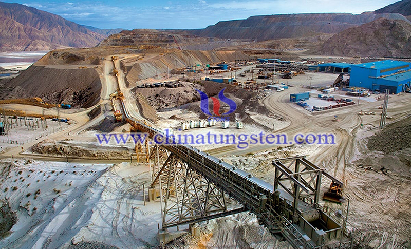 Yamana integration of copper and molybdenum project image