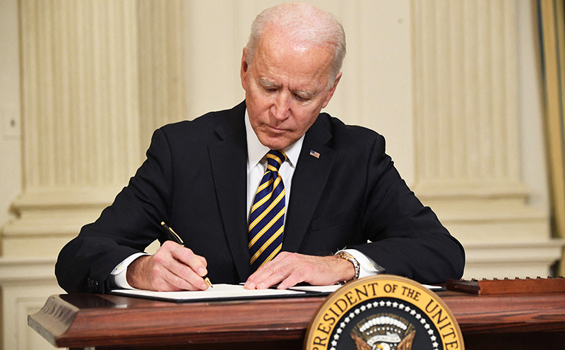 Biden signs executive order targeting supply chains in critical areas image