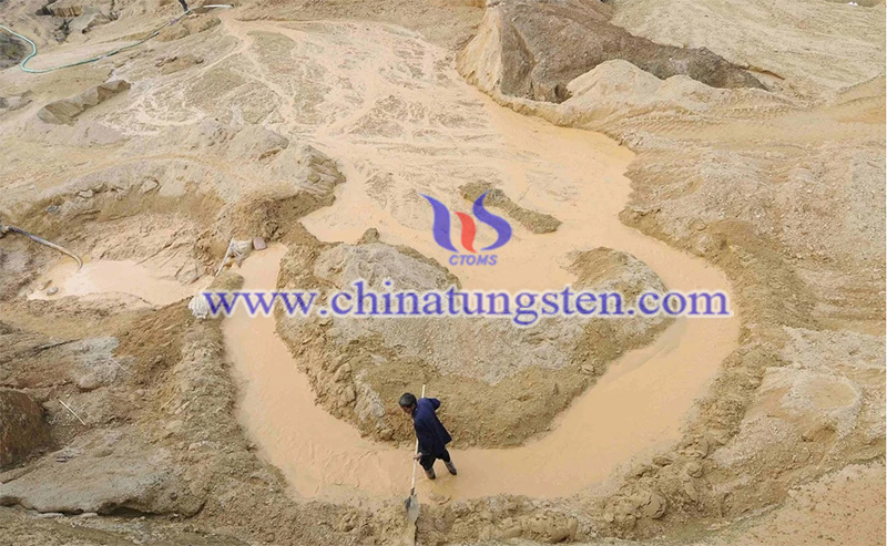 A rare earth metals mine in Nanchang county image
