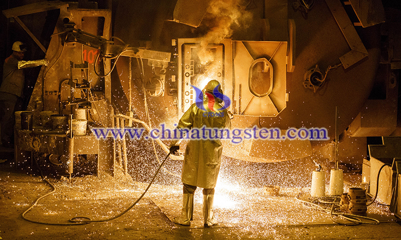 workers are exposed to tungsten in the metal industry during production image