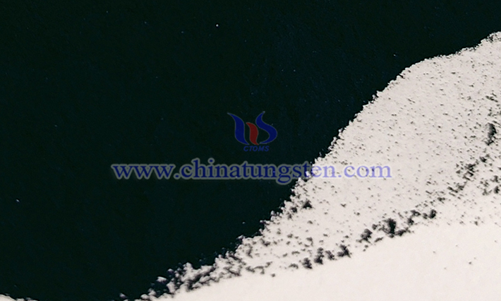 ナノ断熱塗料におけるセシウムタングステンブロンズ粉末の使用