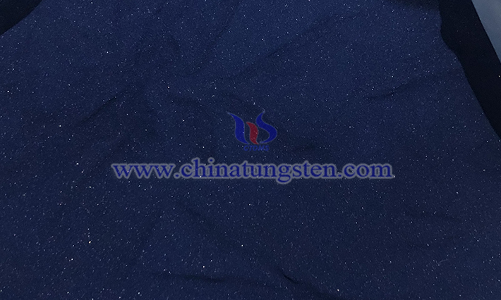 新規断熱母材への青色酸化タングステンの使用