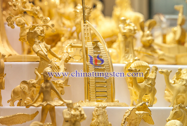 钨合金镀金摆件图片
